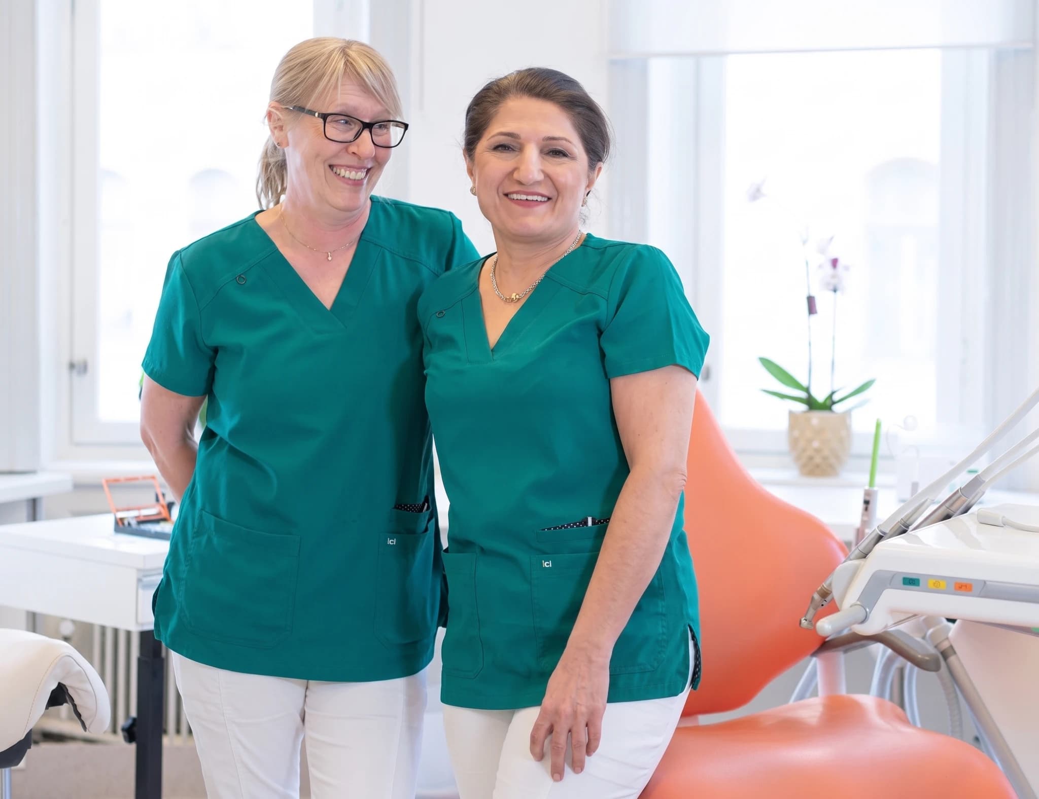 Teamet hos Amini Dental, Norrmalm