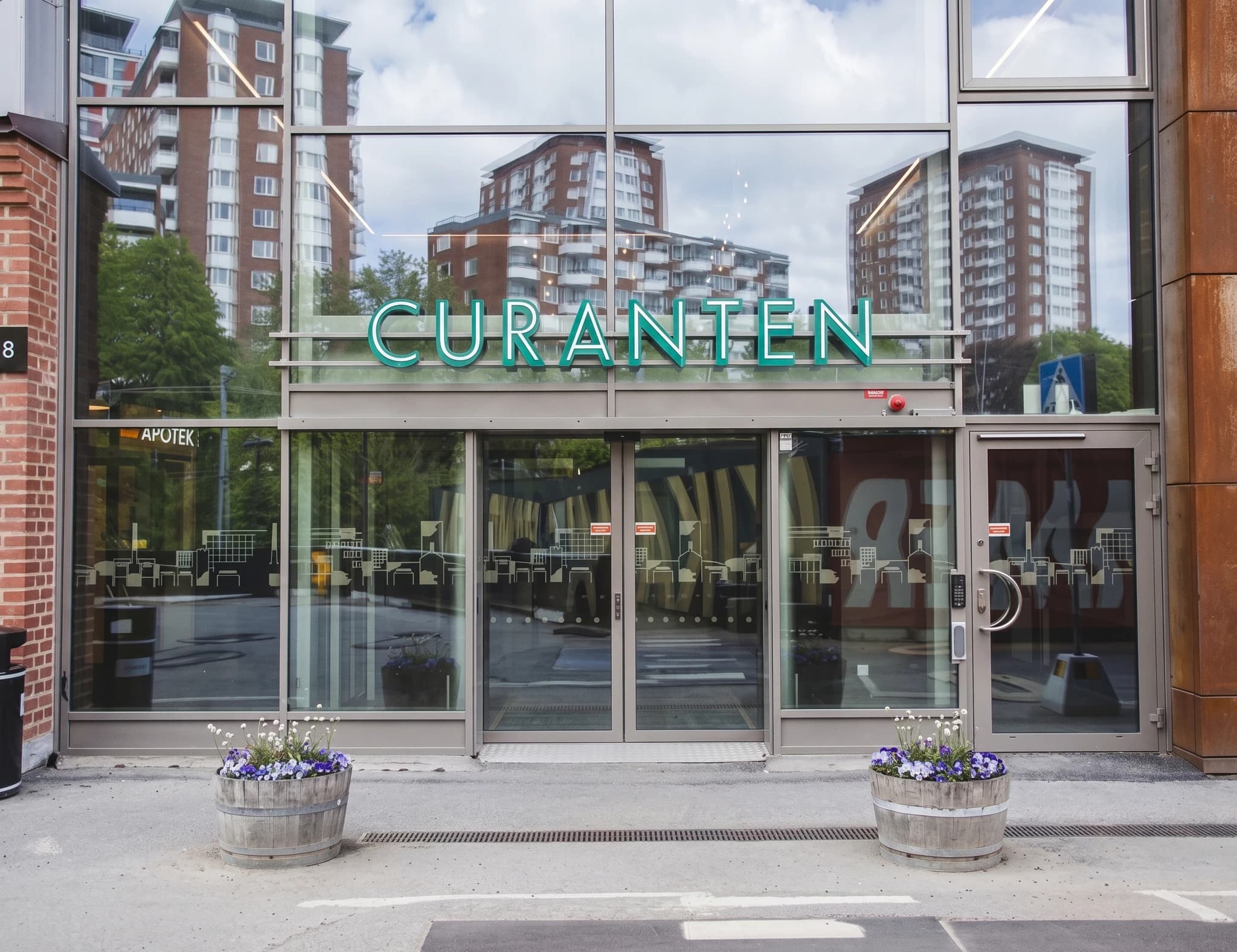 Entrén hos Diagnostiskt Centrum Hud i Sickla