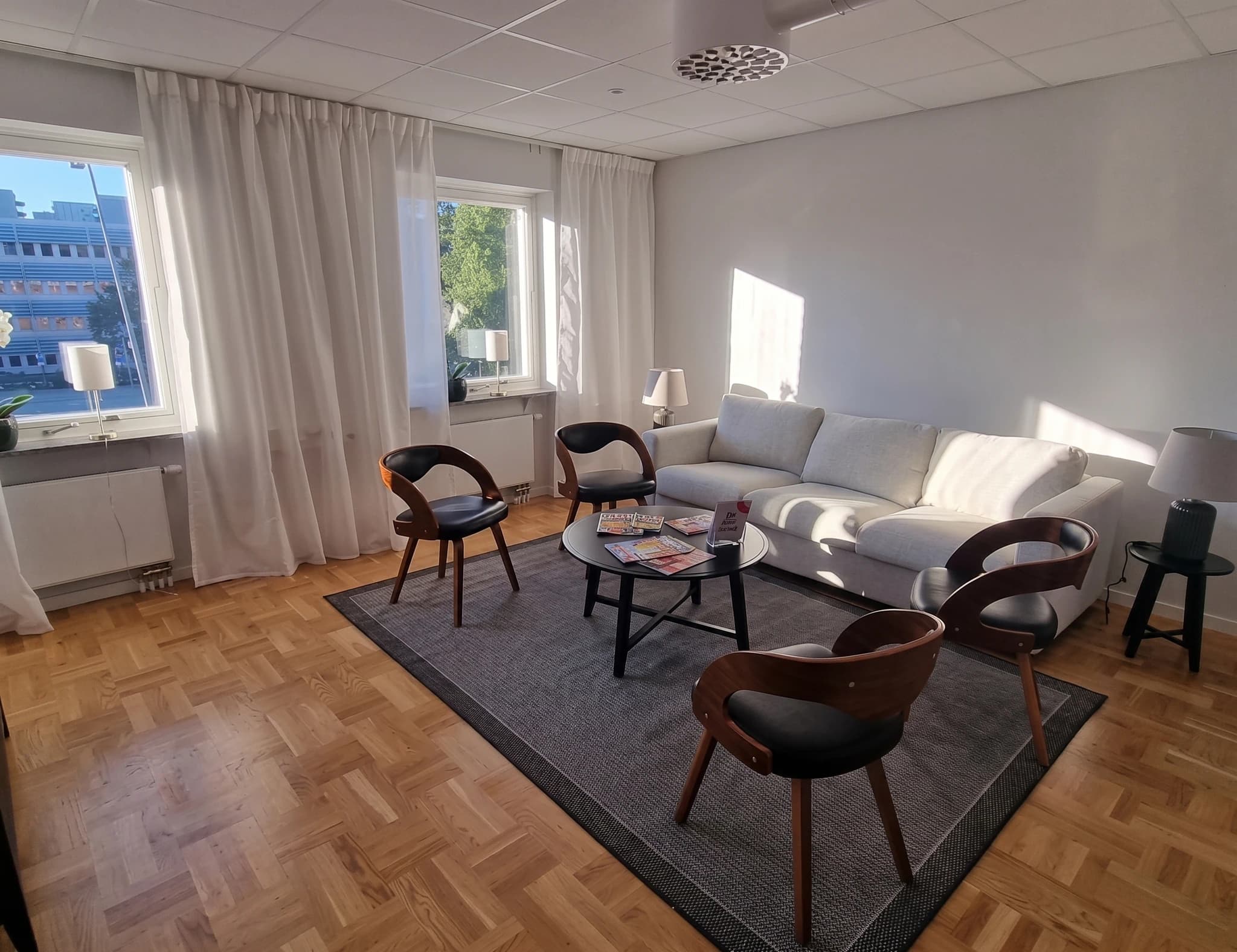 Väntrummet hos Iasis Healthcare - gynekologi neurologi
