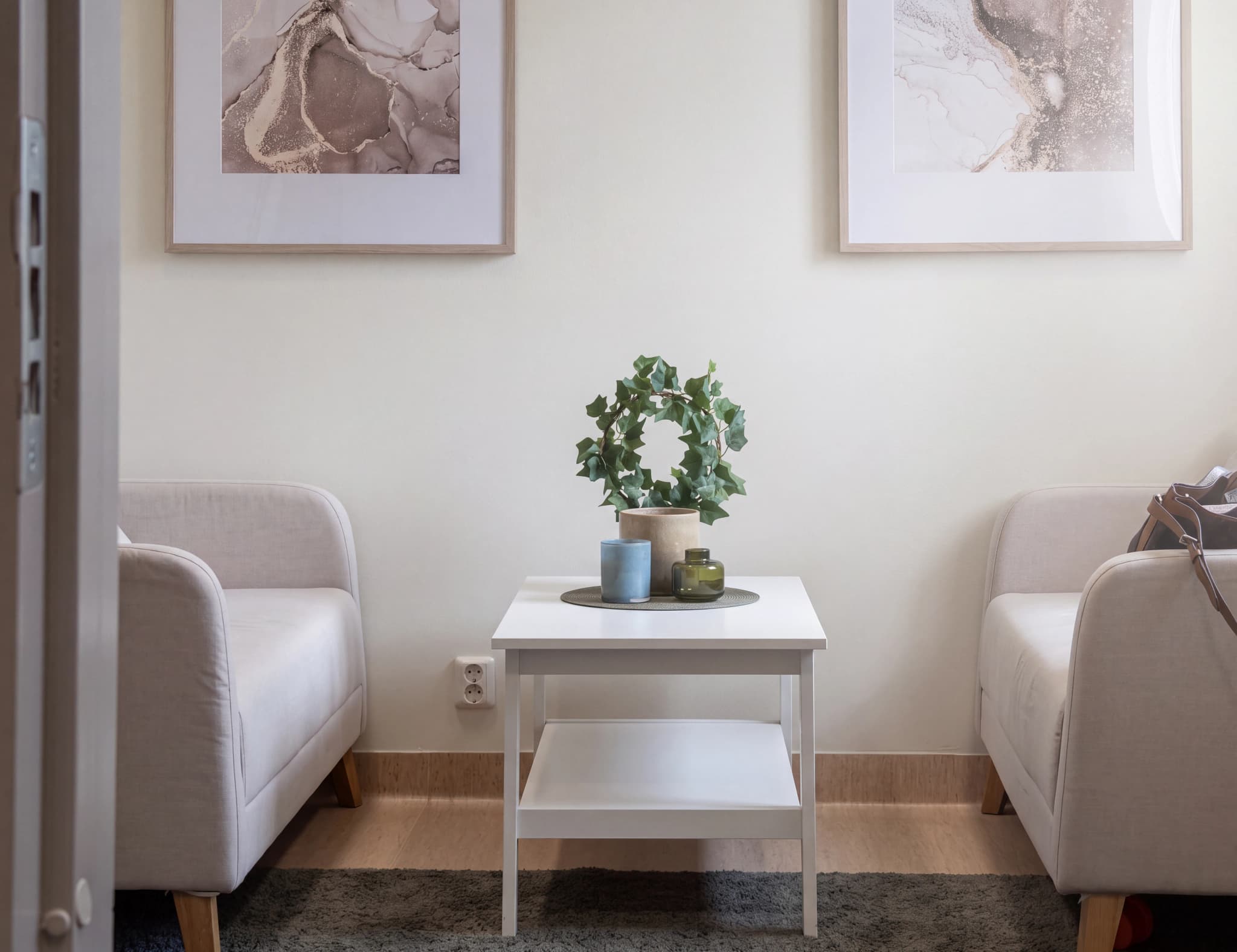 Väntrummet hos Mama Mia Täby Gynekologmottagning