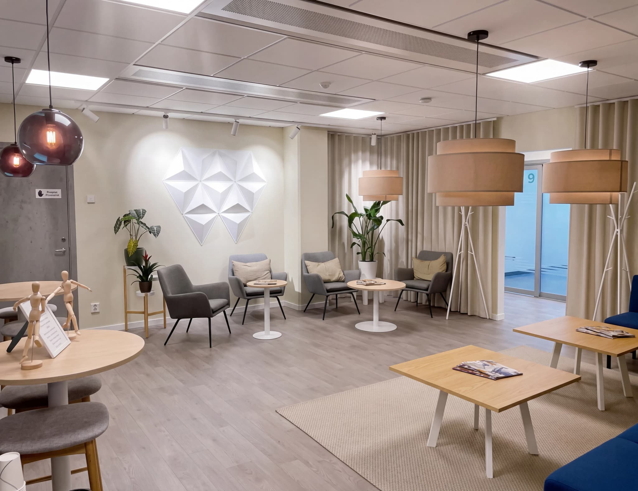Väntrummet hos Smile Stockholm Hagastaden