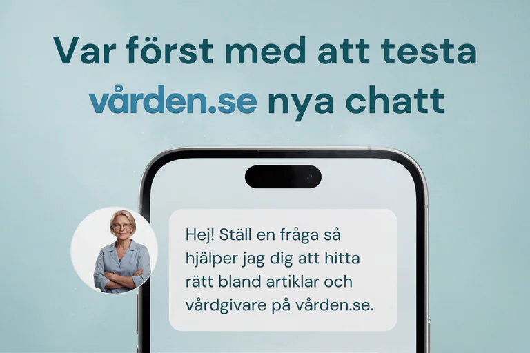 Kvinna använder chattfunktion på mobiltelefon.